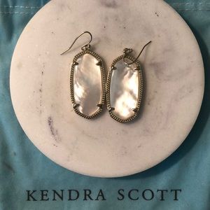 Kendra Scott “Elle”